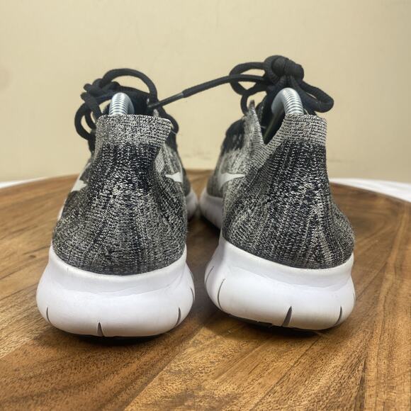 Nike Free Run Flyknit Oreo Womens Black And White Size 7.5 Running Shoes main image 8